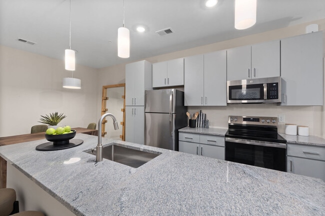 Patrick's Pointe in Southern Pines, NC - Building Photo - Building Photo