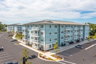 Surf Apartments in Atlantic Beach, FL - Building Photo