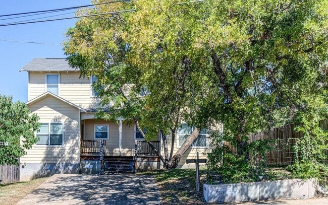 property at 2006 Rosewood Ave