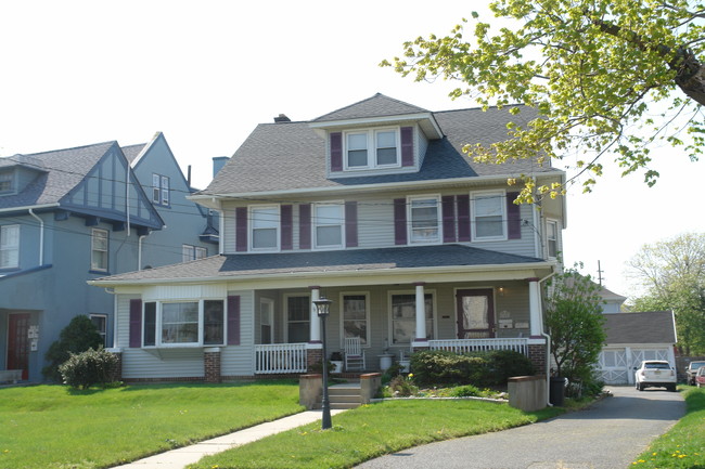 116 Morris Ave in Long Branch, NJ - Foto de edificio - Building Photo