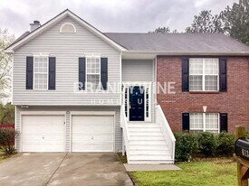4132 Shining Armor Dr in Conley, GA - Building Photo