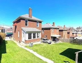235 Highland Ave in Greensburg, PA - Building Photo - Building Photo