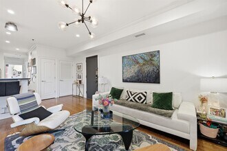 812 Bloomfield St in Hoboken, NJ - Building Photo - Building Photo