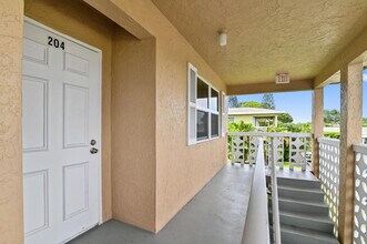 1051 Orange Terrace in Delray Beach, FL - Building Photo - Building Photo