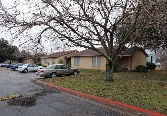 Senior Citizens Apartments - Complex I in Ennis, TX - Building Photo - Building Photo