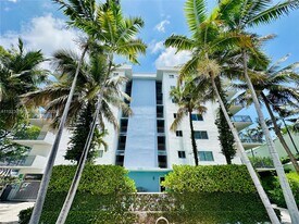 1025 Alton Rd in Miami Beach, FL - Building Photo