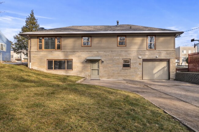 2540 Eastgate Ln in Bloomington, IN - Building Photo - Building Photo