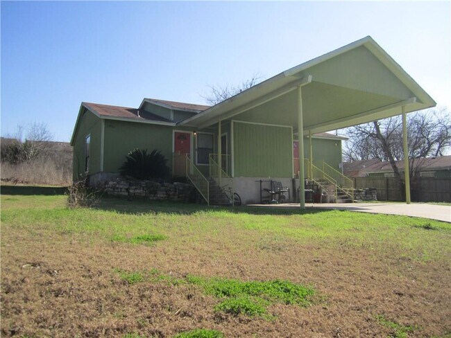 property at 2213 Yellow Jacket Ln