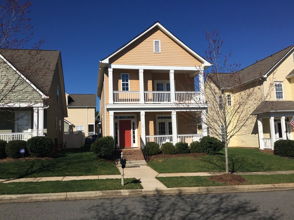 184 Gresham Ln in Mooresville, NC - Building Photo