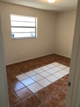 3754 Desoto Ave in Ft. Myers, FL - Building Photo - Building Photo