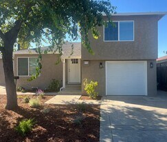 12 Greenwood Ln in Redwood City, CA - Building Photo