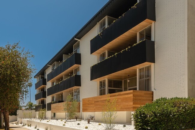 TALA Residences at Kith + Kin in Los Angeles, CA - Foto de edificio - Building Photo