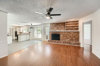 2030 Northridge Dr in Austin, TX - Building Photo - Building Photo