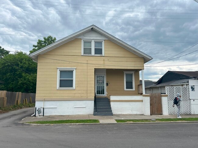 property at 673 S 27th St