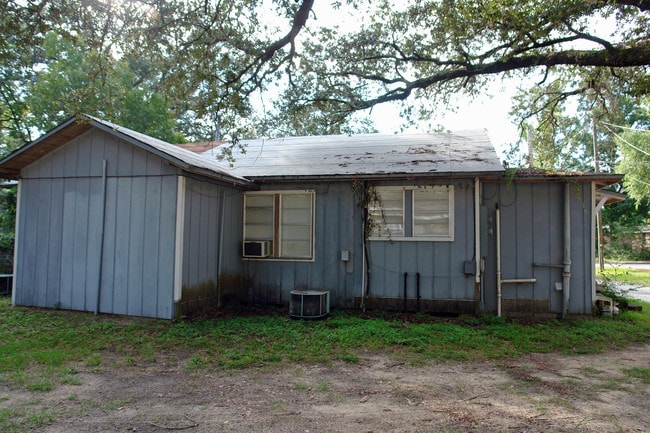 319 Niceville Ave in Niceville, FL - Building Photo - Building Photo