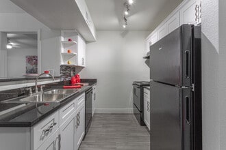 Urban Walk Apartments in Phoenix, AZ - Foto de edificio - Interior Photo