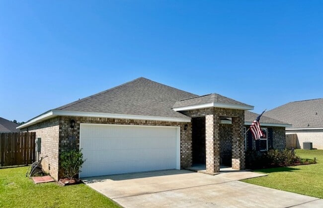 18155 Big Leaf Dr in Gulfport, MS - Building Photo - Building Photo
