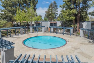 1001 Murrieta Blvd in Livermore, CA - Building Photo - Building Photo