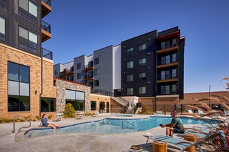 Clove in Omaha, NE - Foto de edificio - Building Photo