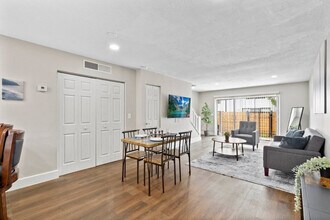 3715 Legacy Square, Unit SI ID1511048P in Tampa, FL - Building Photo - Building Photo