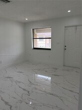 6172 SW 44th St in Davie, FL - Building Photo - Building Photo