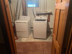 2 Hobson St in Methuen, MA - Foto de edificio - Building Photo