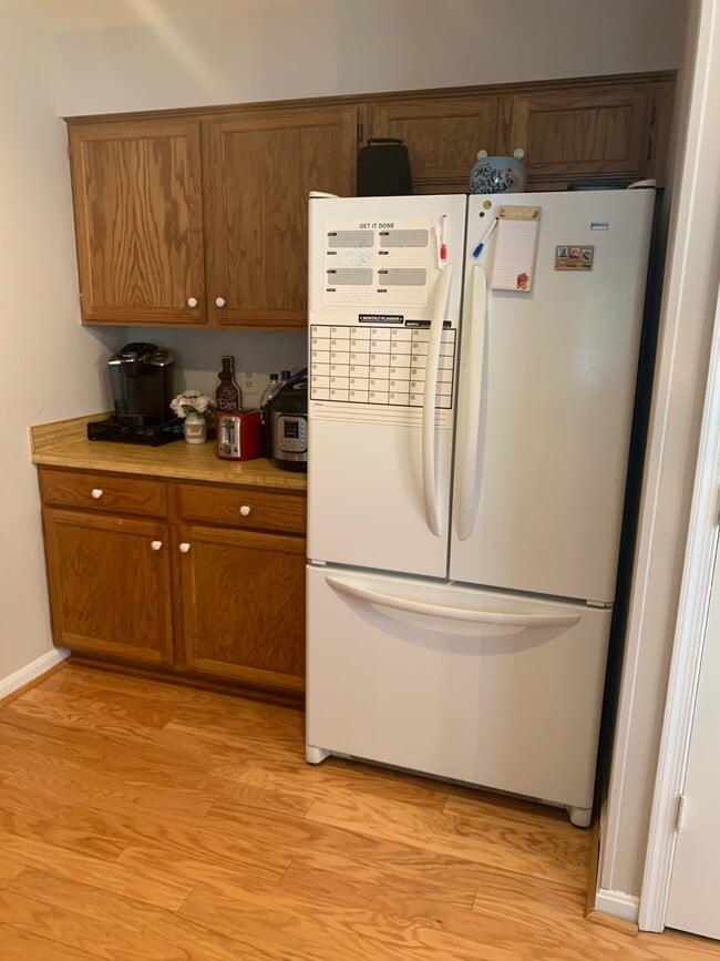5608 Willoughby Newton Dr, Unit 13 in Centreville, VA - Building Photo - Building Photo