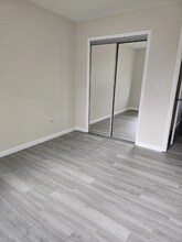 1601 Cherry Hill Dr in Arlington, NY - Foto de edificio - Building Photo