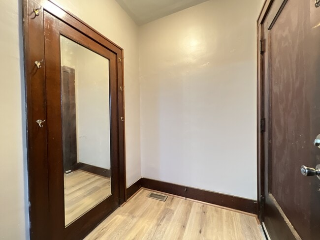 2501 Central Ave in Dubuque, IA - Building Photo - Building Photo