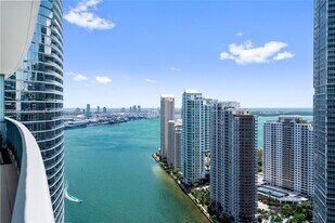 200 Biscayne Blvd Way in Miami, FL - Building Photo