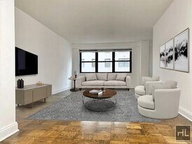 E 88th St, Unit 8C in New York, NY - Building Photo