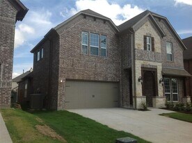 2449 Kingsgate Dr in Little Elm, TX - Building Photo