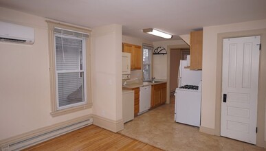 811 Spaight St, Unit #3 in Madison, WI - Building Photo - Building Photo