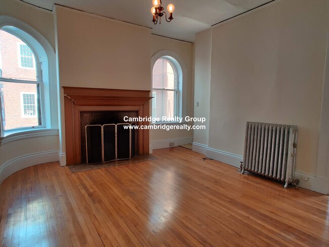 10 Ware St, Unit 109T in Cambridge, MA - Building Photo - Building Photo