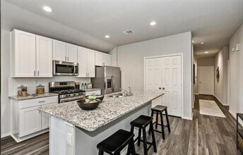 25202 Pomegranate Pl in Montgomery, TX - Building Photo - Building Photo