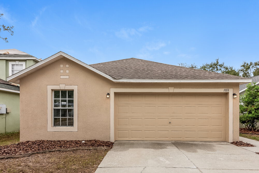 1018 Brenton Leaf Dr in Ruskin, FL - Building Photo