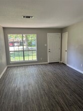 3208 14th St in Bay City, TX - Building Photo - Building Photo