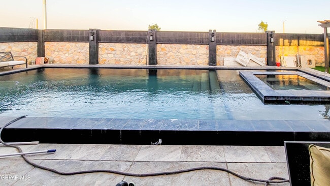 3008 Bob Beamon St in El Paso, TX - Building Photo - Building Photo