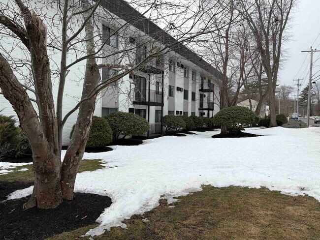 467 High St in Hampton, NH - Building Photo - Building Photo