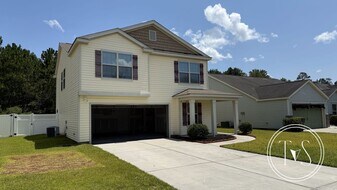 321 Connor Ct in Hinesville, GA - Building Photo