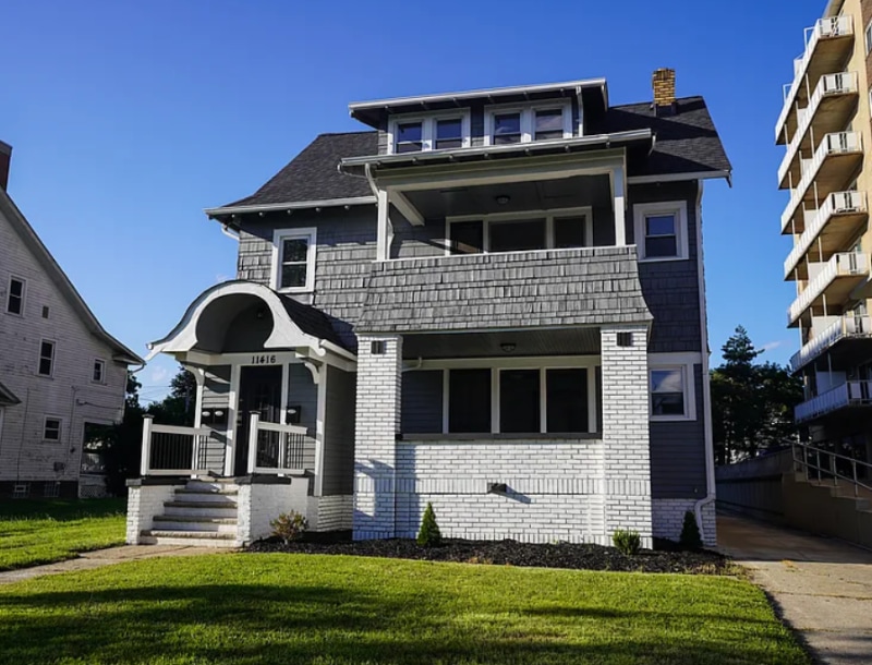 11416 Clifton Blvd in Cleveland, OH - Building Photo