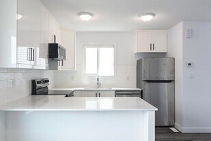 6548-65175 175 Ave NW in Edmonton, AB - Building Photo