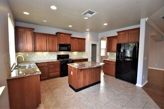 3303 Southerland Rd in West Sacramento, CA - Building Photo - Building Photo