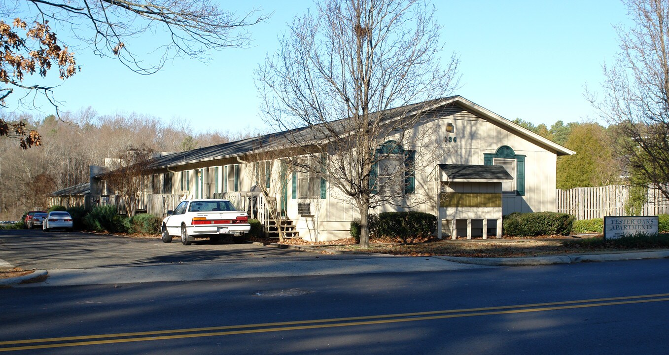 Yester Oaks Apartments in Durham, NC - Building Photo