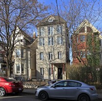 122 Baldwin St in Toronto, ON - Building Photo