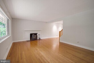 3111 N Thomas St in Arlington, VA - Foto de edificio - Building Photo