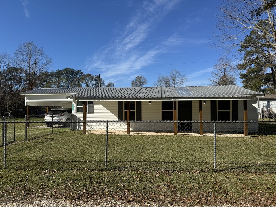 34081 Dorothy Ln in Denham Springs, LA - Building Photo