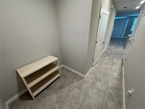 5860 Ocean Isle Dr in Nokomis, FL - Building Photo - Building Photo