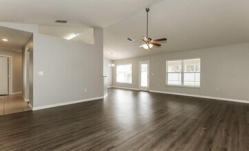 1649 Hallcrest Dr in Deltona, FL - Building Photo - Building Photo