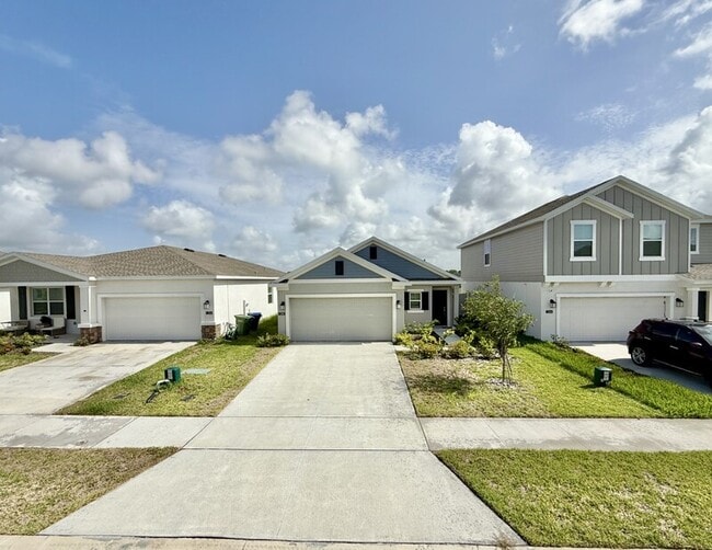 1240 Tyler Lp in Winter Haven, FL - Building Photo - Building Photo